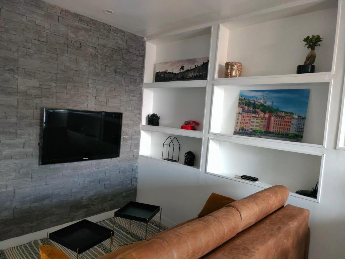 Апартаменты Le Petit Cocon - Parking Prive - Lyon Sud Венисьё Экстерьер фото