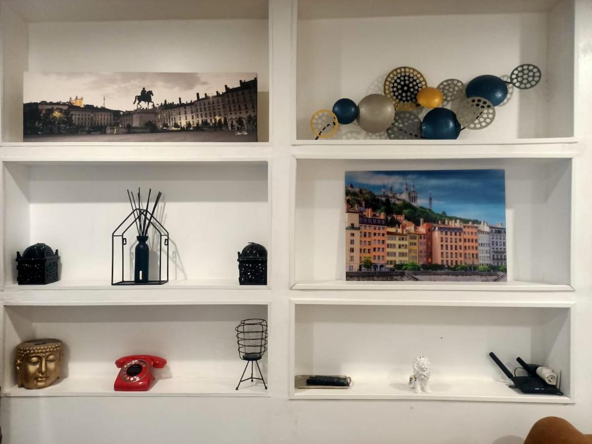Апартаменты Le Petit Cocon - Parking Prive - Lyon Sud Венисьё Экстерьер фото